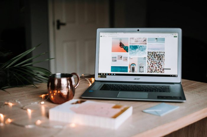 laptop on desk, browsing